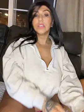 LittleMissEeve webcam