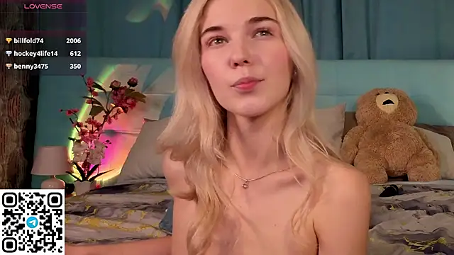 Aurora_Bennet webcam
