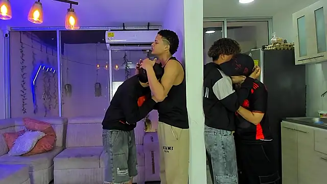 Houseofwarrios webcam