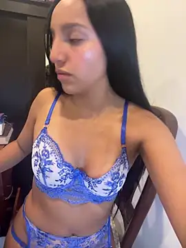 Webcam Model (Eve_Ritz)  is live.Free join now!