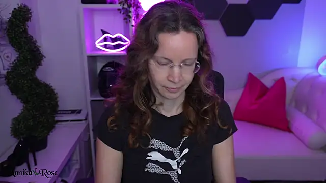 AnnikaRose webcam
