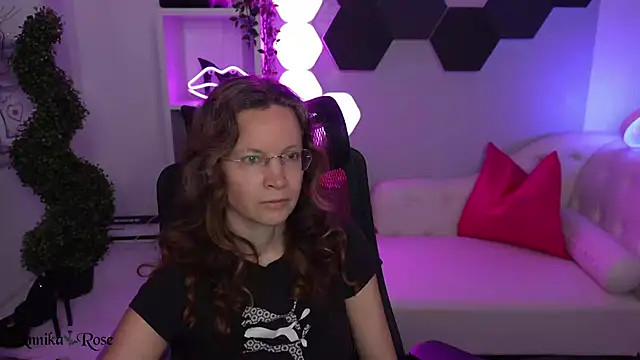 AnnikaRose webcam
