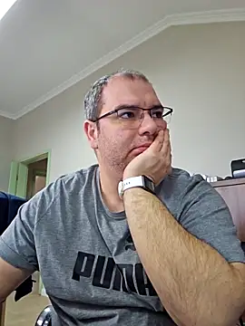 Andrew1900529 webcam