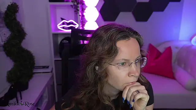 AnnikaRose webcam