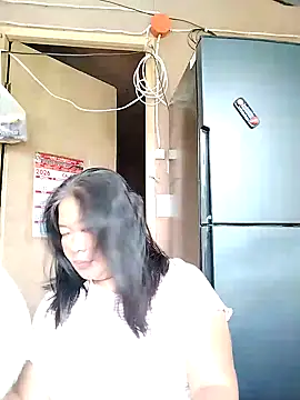 Lovelywoman43 webcam