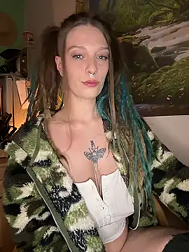 MenaDreadfull webcam