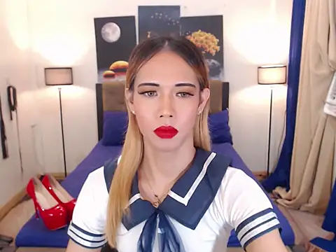 PreciousAmore Live Webcam on Stripchat