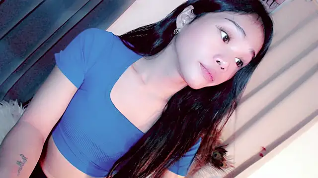 Amomentoflust99 webcam