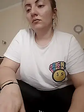 Sweetredvelvet webcam