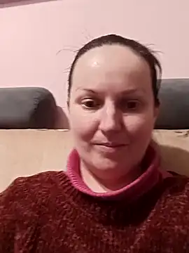 BustyLadyAlma webcam