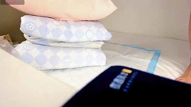 美女Carlin-yiyi在线直播