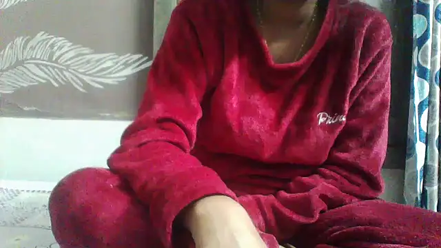 shalini_fire webcam