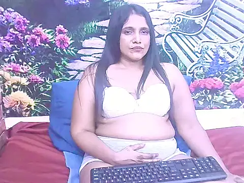 IndianSexyLady20 webcam