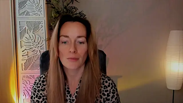 RebeccaMartinez webcam