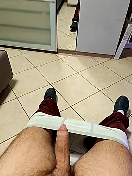 LucifertheGenius webcam