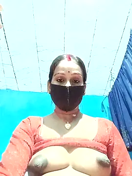 Nandani-758 webcam