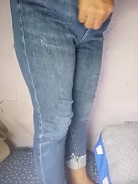 naughty_asian11 webcam