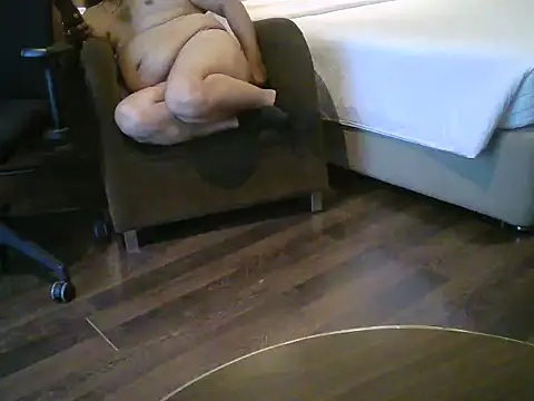 monty_lonely4u webcam