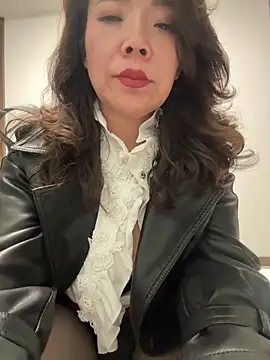 美女anna_kk在线直播