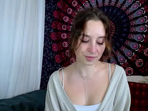 adalynkiss - AdalynKiss's free webcam - UK Sex Cams