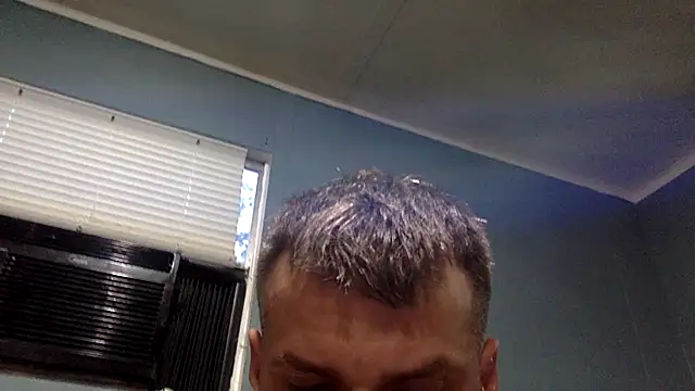 sexyhotstud12 webcam