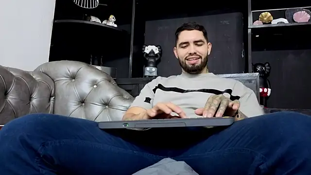 matteosantos (M young) - Good trip to Venezuela