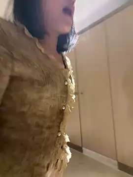 美女wemroudeyu在线直播