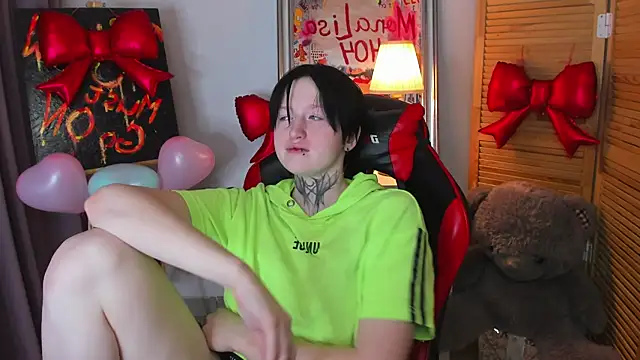 BakugoKatsuki webcam