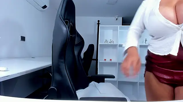 megan_bigboobs_ - Megan_bigboobs_'s free webcam - UK Sex Cams