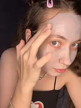 Webcam Model (Holy_Poly)  is live.Free join now!