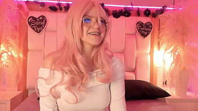 Daphne_And_Roger webcam