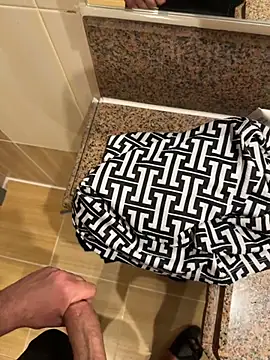 bigdick111000 (M young) - #big-balls #big-cocks #black-hair #cam2cam #cheap-privates #cock-rating #cumshot #cut #german #handjob #hd #mobile #muscular #new #shower #small-audience #straight #top #white #young