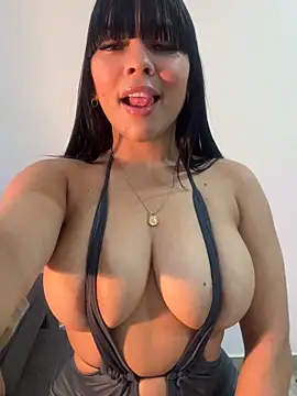 Webcam Model (BrendaCrean)  is live.Free join now!