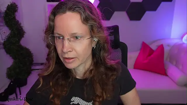AnnikaRose webcam