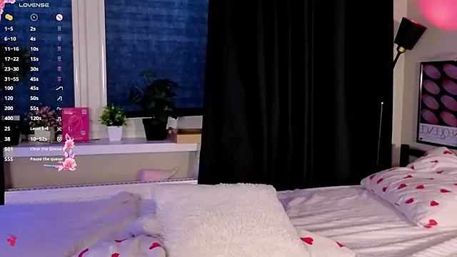 IsabellaTaiIer webcam