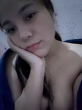 Webcam Model (utlesexy) is live