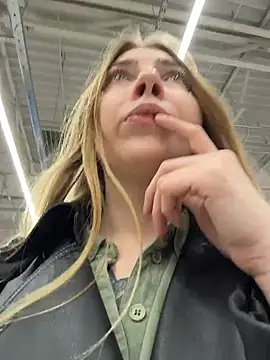 Sunny___Bunny from StripChat is Freechat