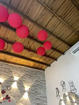 Webcam Model (Kristy1_)  is live.Free join now!