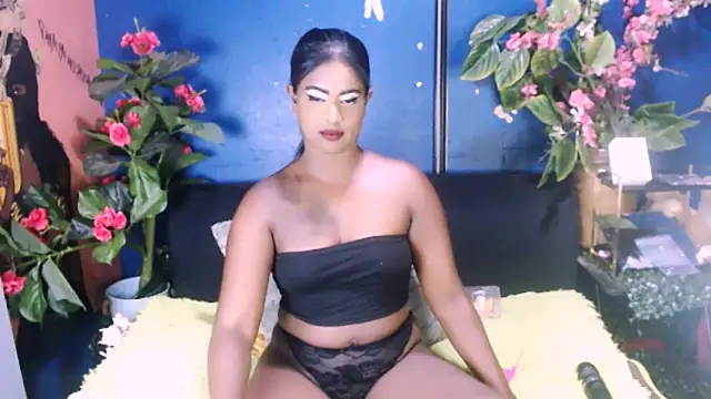 Littleindianmilf webcam