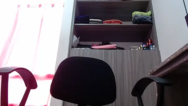 nicolle_milf1978 webcam