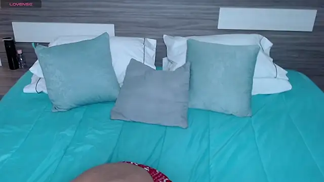 Liiamthompson webcam