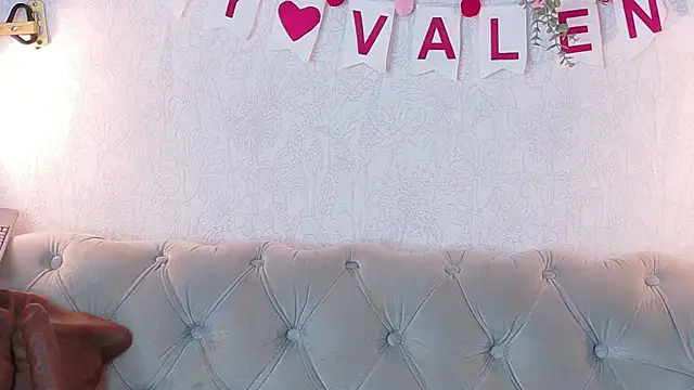 Cloee_Rainbow1 webcam