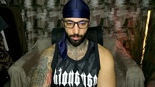 MasculineGuy99 webcam