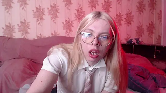 Cutie_Bambi webcam
