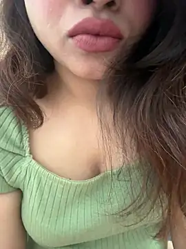 riya_sharma11 webcam