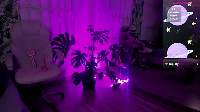 _sharlotte777 webcam