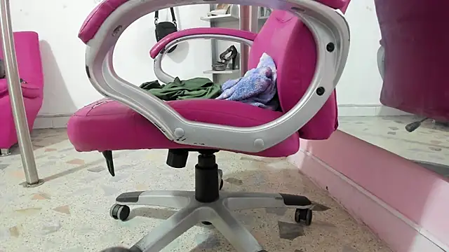 camila--rey - CAMILA--REY's free webcam - UK Sex Cams