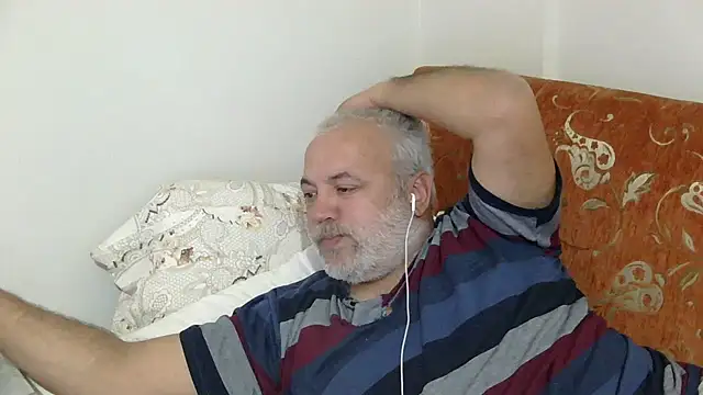 husoizmir - Husoizmir's free webcam - UK Sex Cams