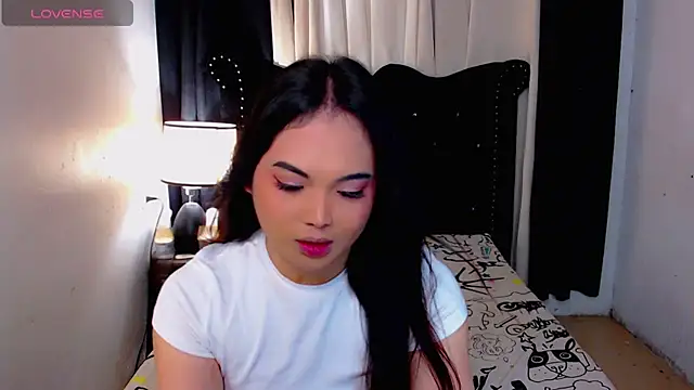 MajesticTransPinayDiva webcam