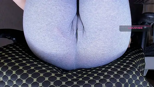 Cameltoe_squirt_inPants webcam